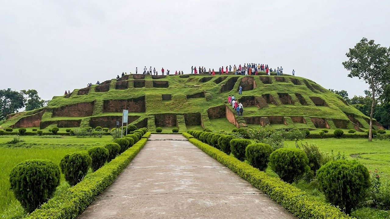 পুন্ড্রনগর বা মহাস্থানগড়