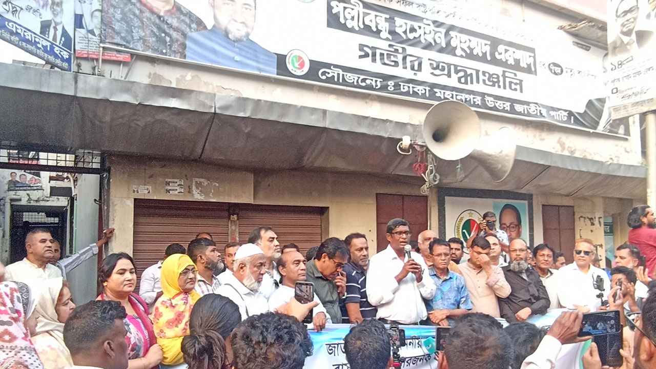 সরকার মবকে নিয়ন্ত্রণ করে, নাকি মব সরকারকে: শামীম পাটোয়ারী