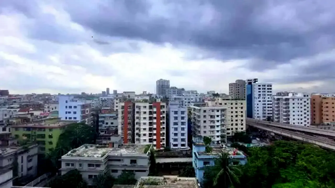 মেঘলা থাকতে পারে ঢাকার আকাশ, তাপমাত্রা কমার আভাস