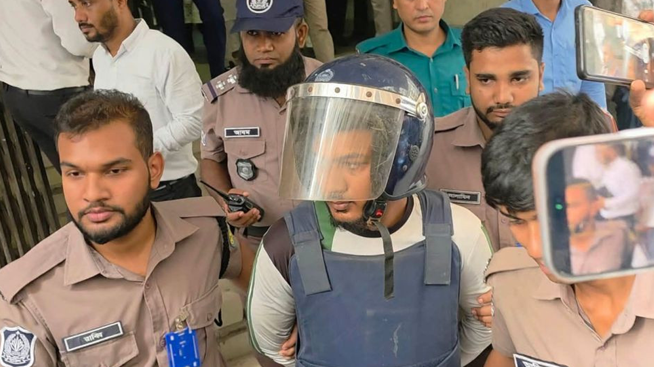 প্রধানমন্ত্রীর ছবিতে কমেন্ট: সেই যুবক ৭ দিনের রিমান্ডে