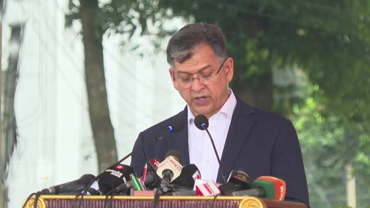 পেশী শক্তি নয়, পেশাদারিত্ব বজায় রাখতে হবে: পুলিশকে স্বরাষ্ট্রমন্ত্রী