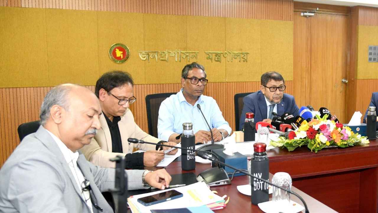 অটোমেশনে চিকিৎসকদের পদায়ন শুরু, পছন্দের কর্মস্থল পেলেন গাজী জাহাঙ্গীর