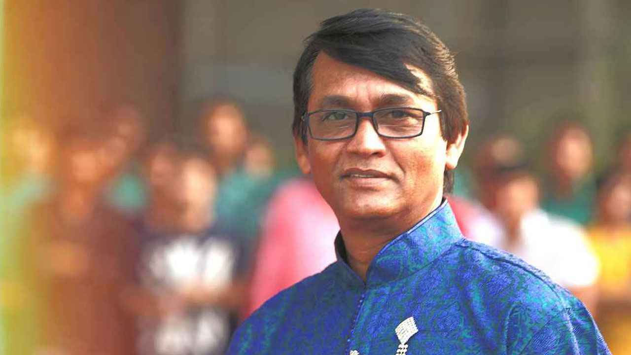 পঞ্চাশ বছরের অভিনয়জীবন নিয়ে বই আসছে আজিজুল হাকিমের