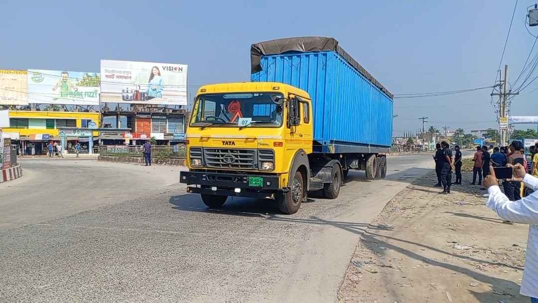 আবারও রূপপুরে পৌঁছাল পারমাণবিক জ্বালানি ইউরেনিয়ামের চালান