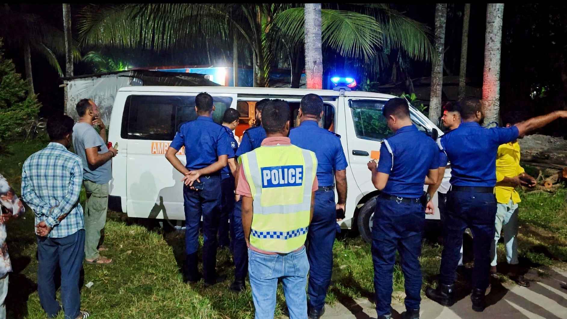 নড়াইলে ভাশুরের বাড়ি থেকে গৃহবধূর ঝুলন্ত মরদেহ উদ্ধার