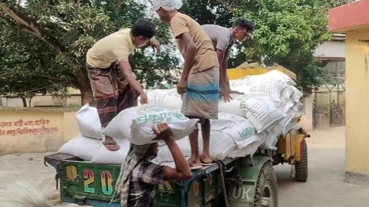 চাঁপাইনবাবগঞ্জে ১৬৯ বস্তা রাসায়নিক সার জব্দ