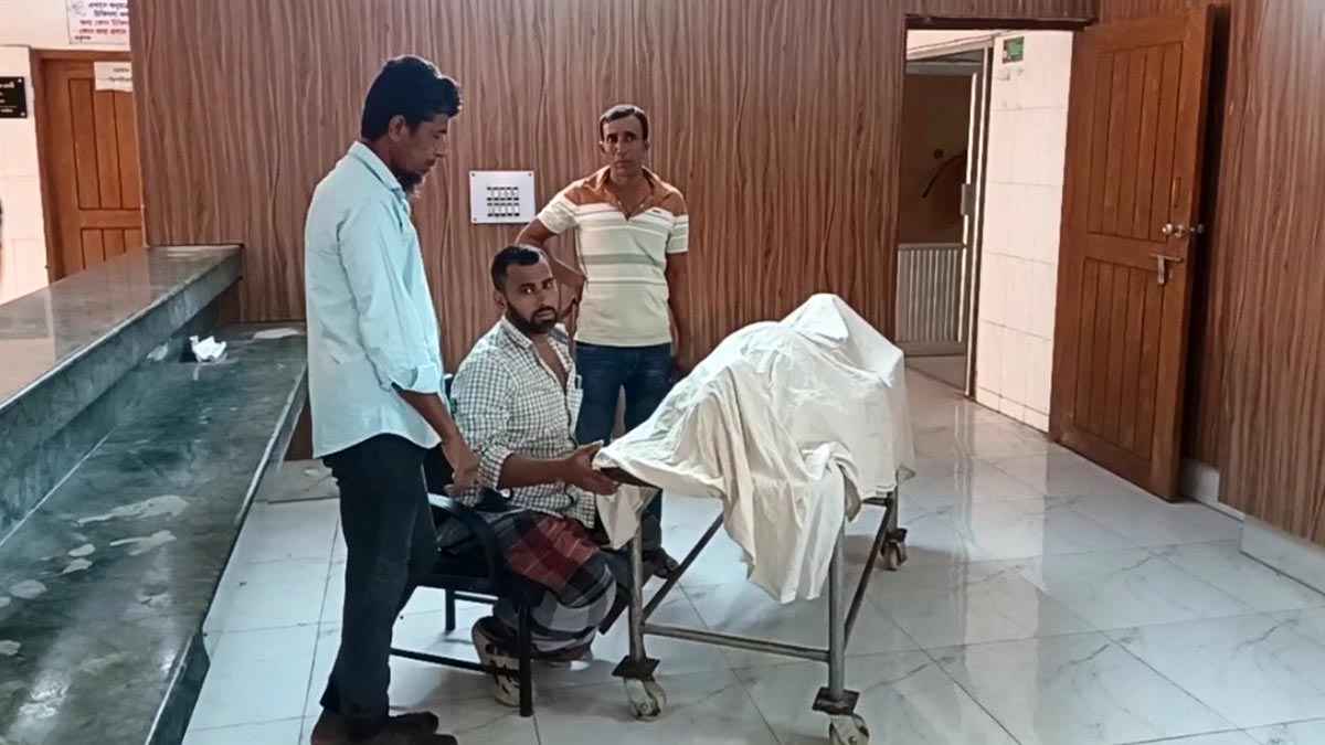 মাদারীপুরে পুলিশের রেকারের সাথে প্রাইভেটকারের ধাক্কায় ব্যবসায়ী নিহত