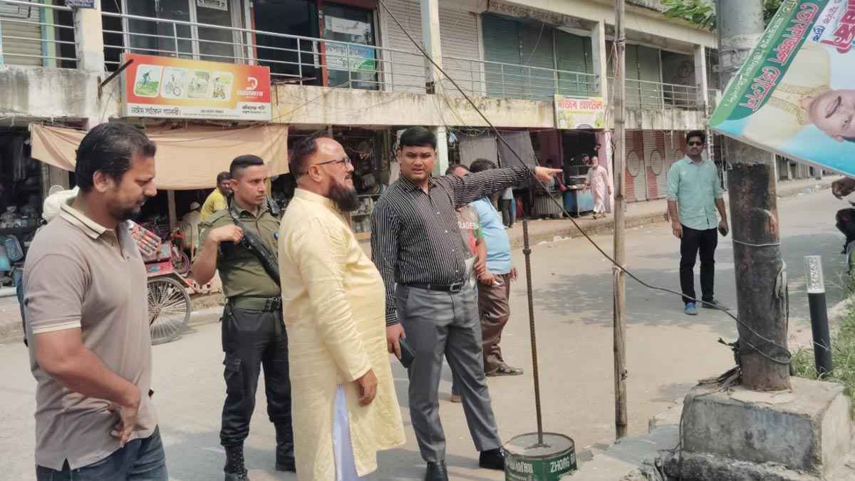 দোহারে সড়ক ও ফুটপাত দখলমুক্ত রাখতে অভিযান