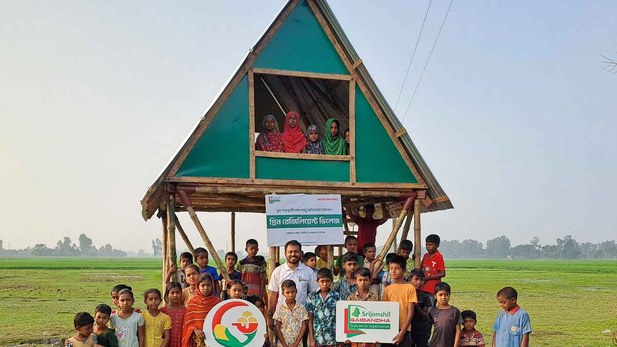 নৌকায় কিংবা ভেলায় নয়, এখন চরবাসীর ভরসা হবে ‘খুদি বাড়ি’