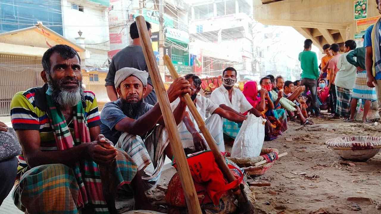 নিম্ন মধ্যবিত্ত থেকে দরিদ্র হওয়ার ঝুঁকিতে দেশের ৬ কোটি মানুষ