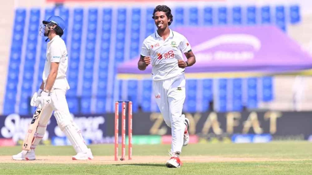দুর্দান্ত হ্যাটট্রিকে ইতিহাসের পাতায় হাসান মাহমুদ
