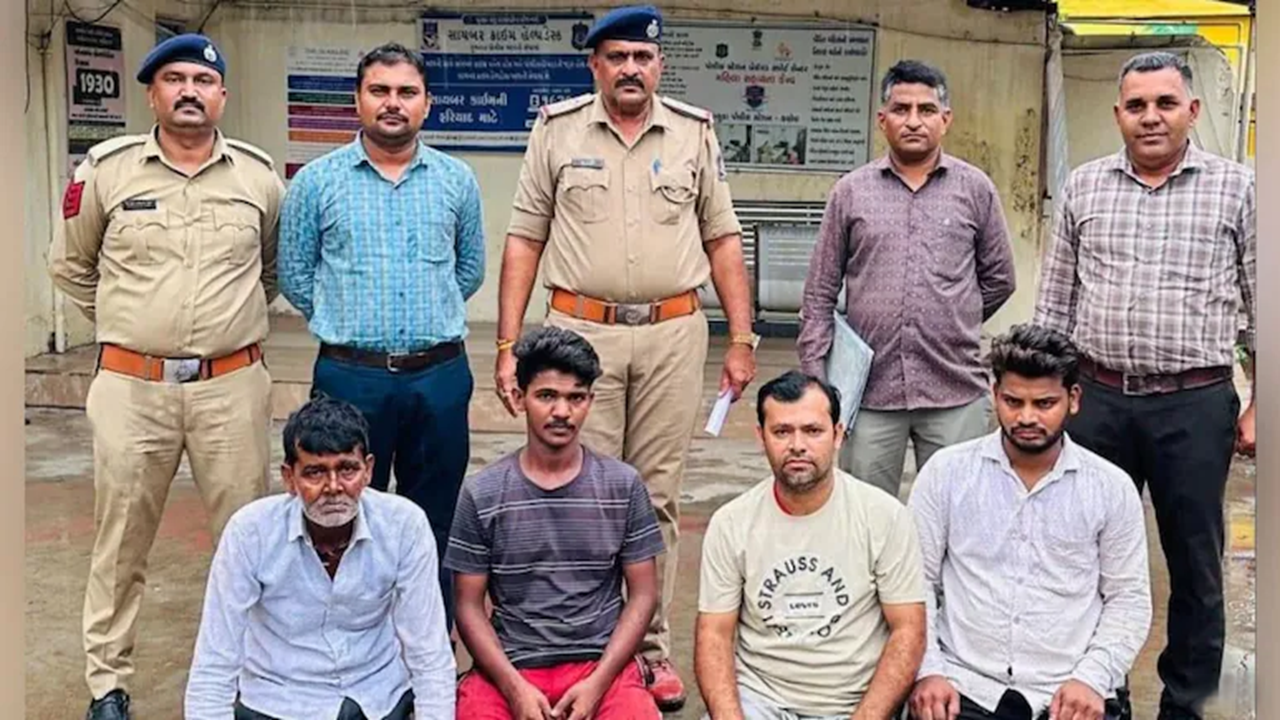 ভারতে গরু জবাইয়ের দায়ে তিনজনের যাবজ্জীবন কারাদণ্ড