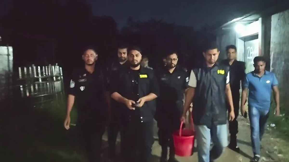 যশোরে ৮ ককটেল উদ্ধার