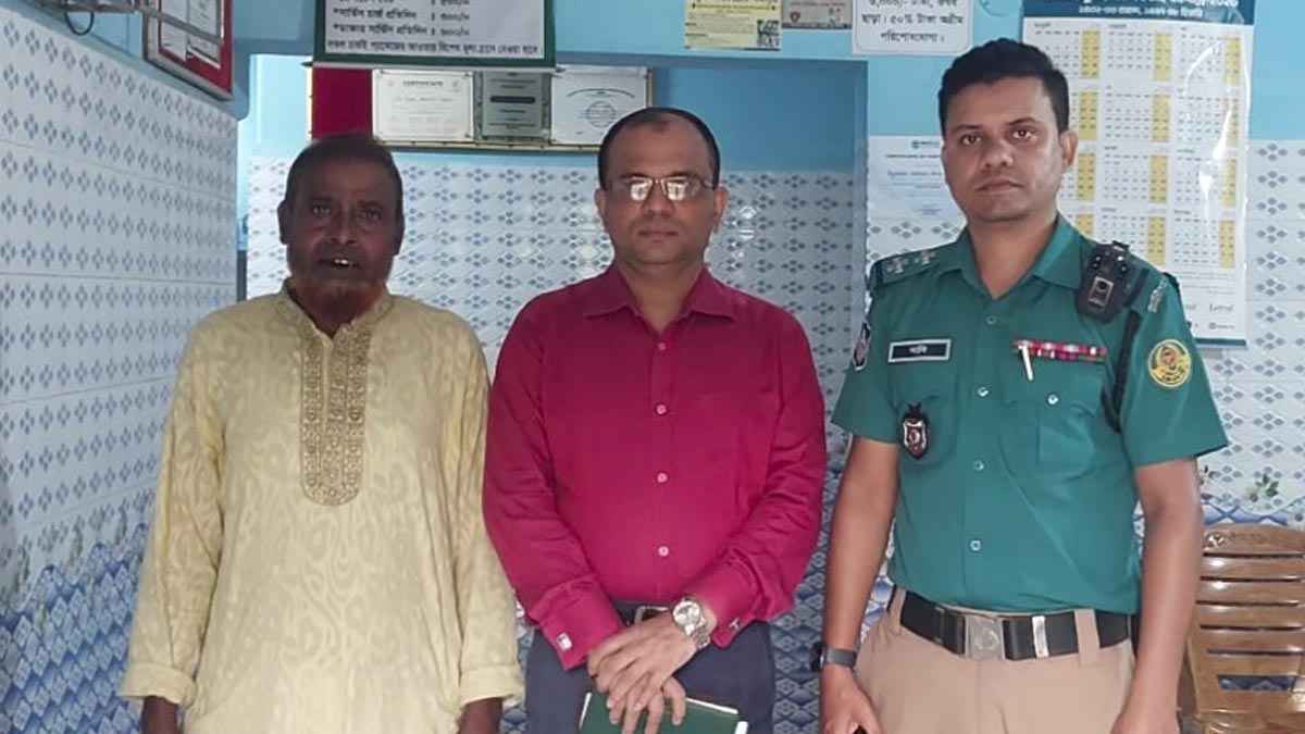 খুলনায় মেয়াদোত্তীর্ণ রি-এজেন্ট রাখায় ২ প্রতিষ্ঠানকে জরিমানা