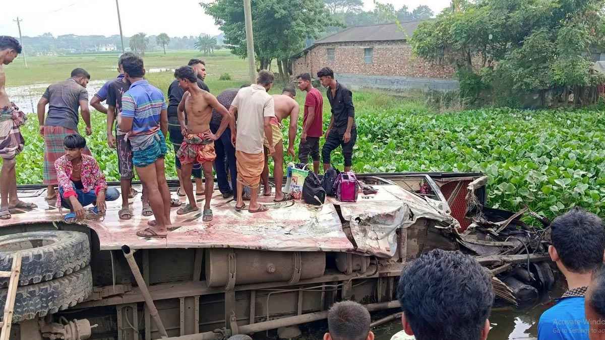 খুলনায় পৃথক সড়ক দুর্ঘটনায় নিহত ৫