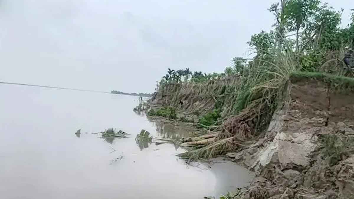 নদীপথের দখল নিয়ে কাকন-কালু বাহিনীর বন্দুকযুদ্ধ, আতঙ্কে জেলেরা