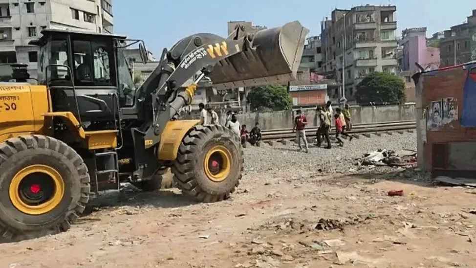 গেন্ডারিয়ার সেই মাদকের আস্তানা গুঁড়িয়ে দিল পুলিশ