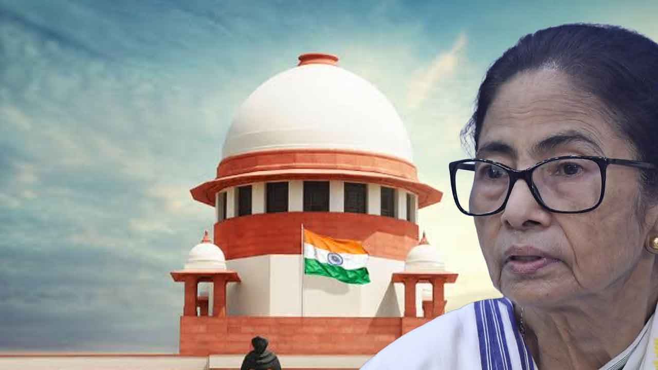 চার ব্যাংক অ্যাকাউন্ট ফ্রিজ, আদালতে ধাক্কা খেলেন মমতা