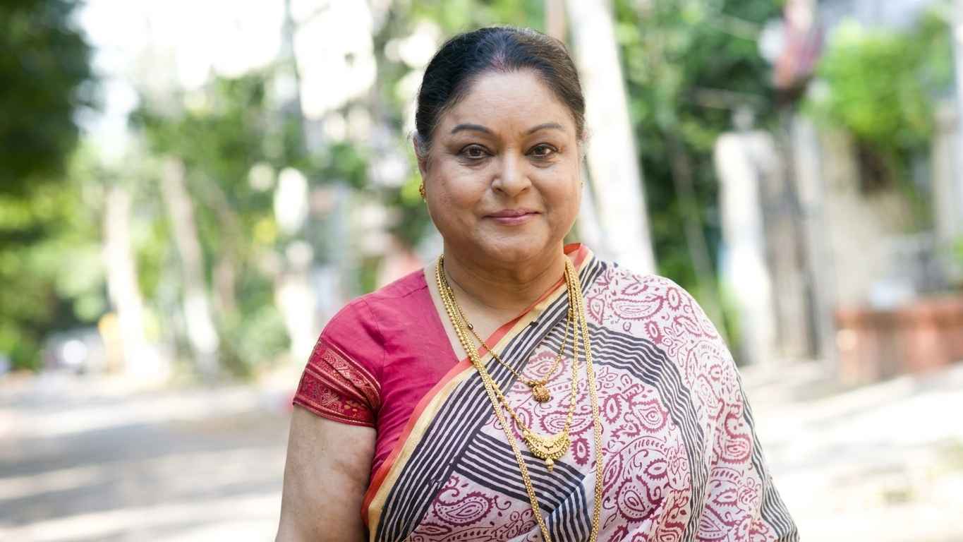 মৃত্যুর পাঁচ দিনের মাথায় দাফন অভিনেত্রী নাসিমা খানের