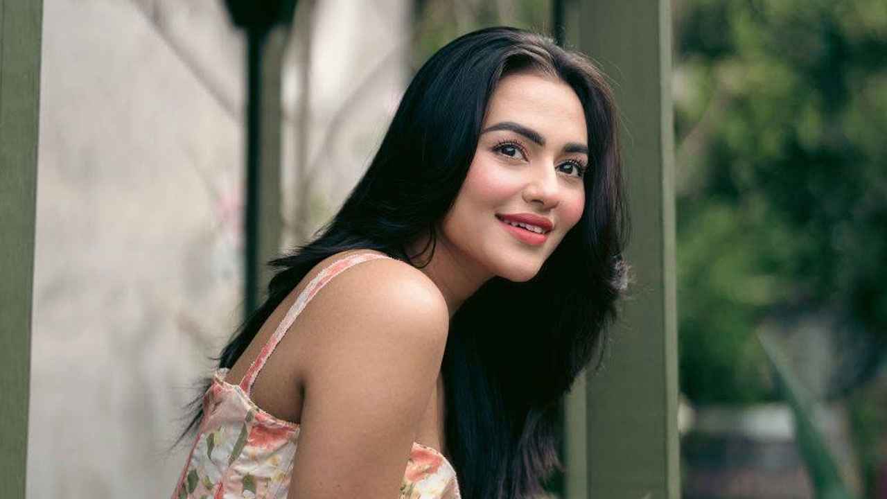 সাক্ষাৎকার নিতে সাংবাদিক ডাকলেন প্রযোজক, দিলেন না নুসরাত ফারিয়া