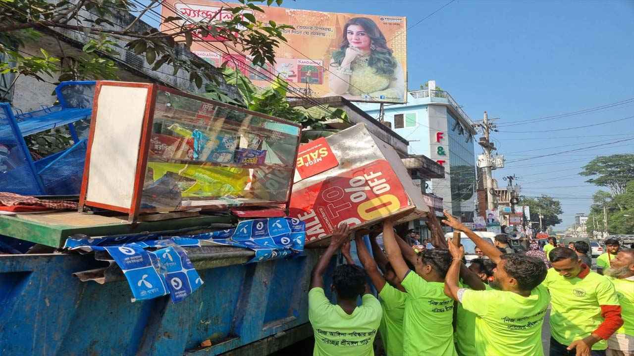 শ্রীমঙ্গলে মাইকিংয়ের পর ফুটপাত দখলমুক্ত করতে অভিযান