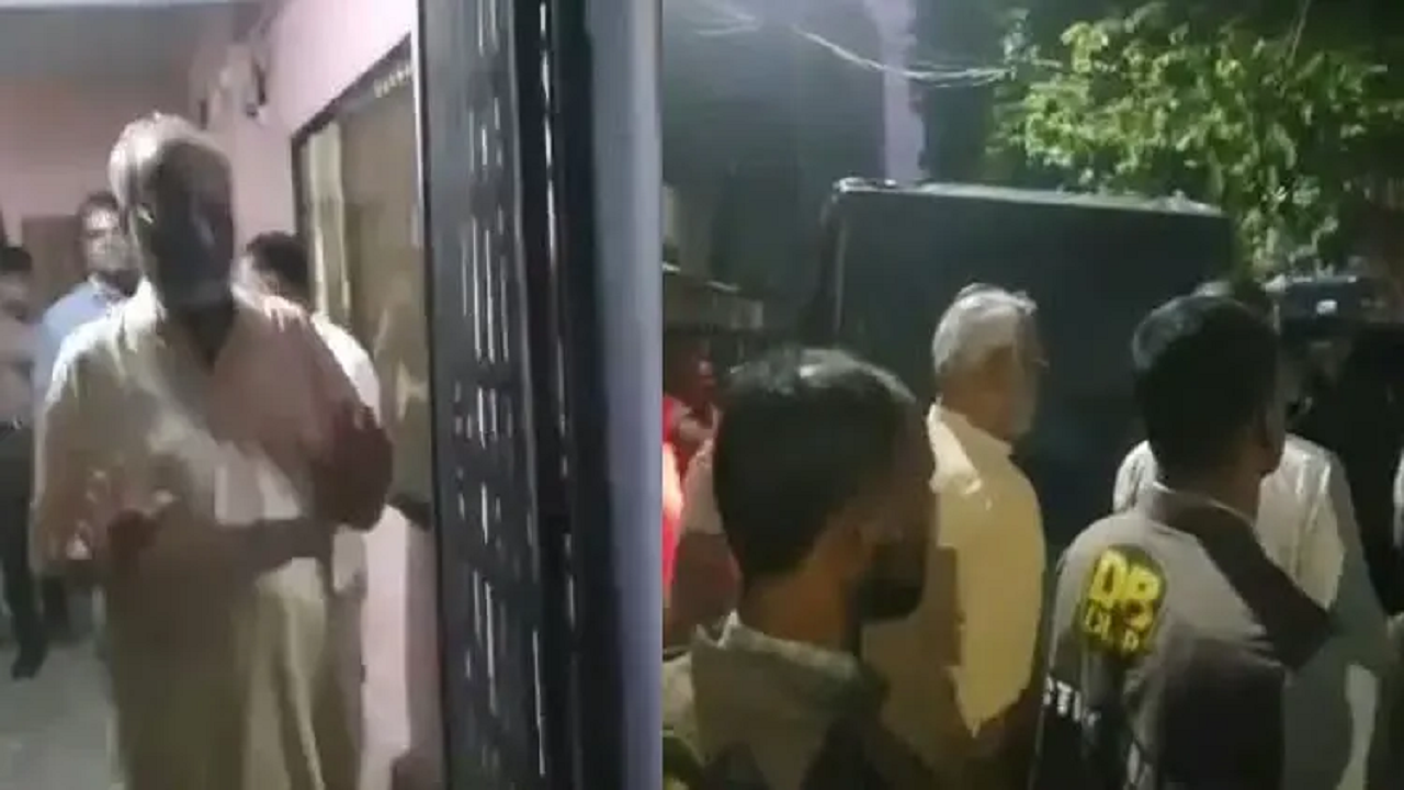 আখতারুজ্জামানকে বিমানবন্দর থানায় হস্তান্তর