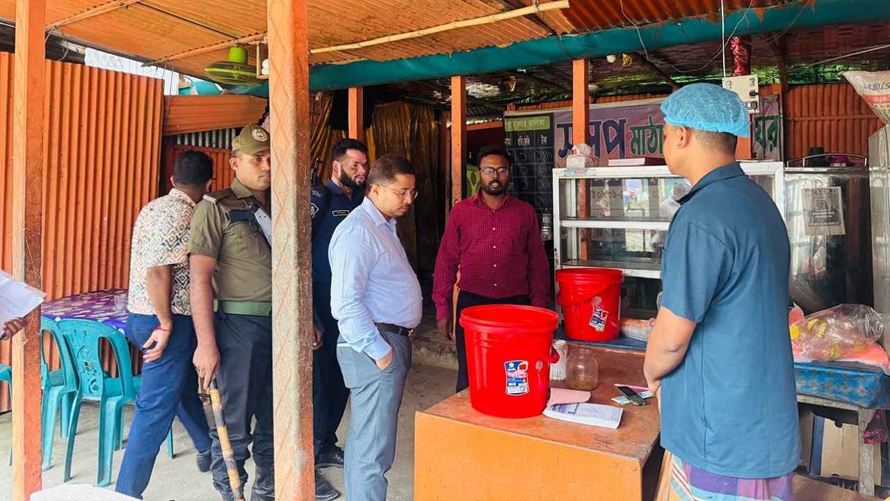 সিরাজগঞ্জে ঘোল-মাঠা কারখানা ও শিশু খাদ্যের দোকানে জরিমানা
