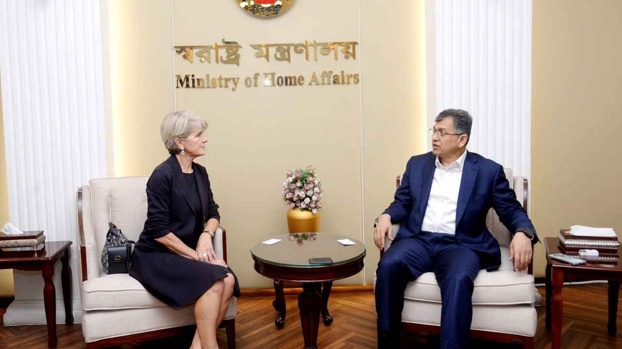 রোহিঙ্গা প্রত্যাবাসনে বিশ্ব সম্প্রদায়ের ভূমিকা চান স্বরাষ্ট্রমন্ত্রী