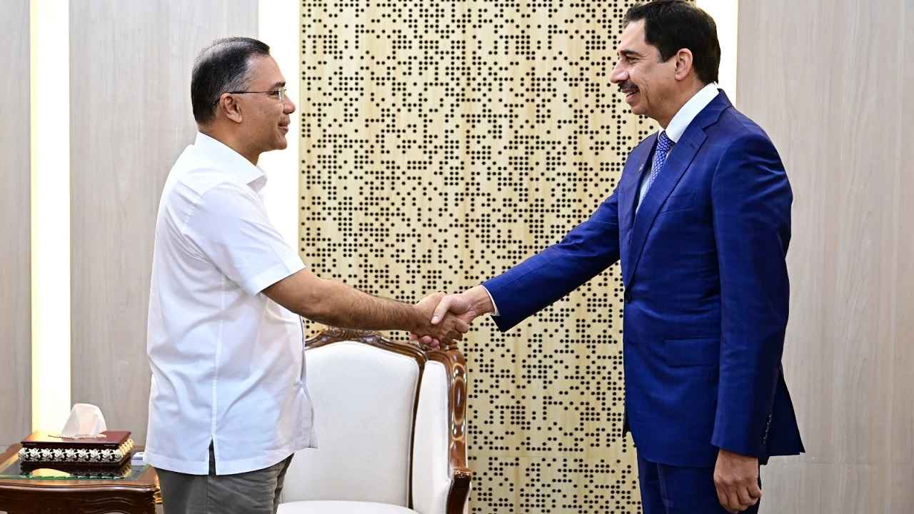 বাংলাদেশে বিনিয়োগে ডিপি ওয়ার্ল্ডকে প্রধানমন্ত্রীর আহ্বান