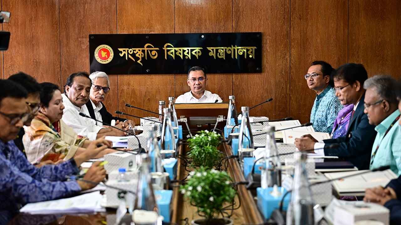 সংস্কৃতি ও ঐতিহ্য তরুণদের কাছে তুলে ধরার নির্দেশ প্রধানমন্ত্রীর