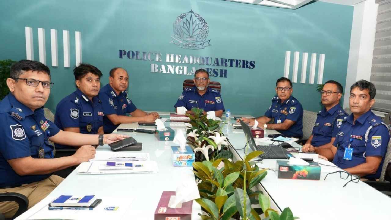 মাদক ও কিশোর গ্যাংয়ের গডফাদারদের বিরুদ্ধে কঠোর ব্যবস্থা নেওয়ার নির্দেশ
