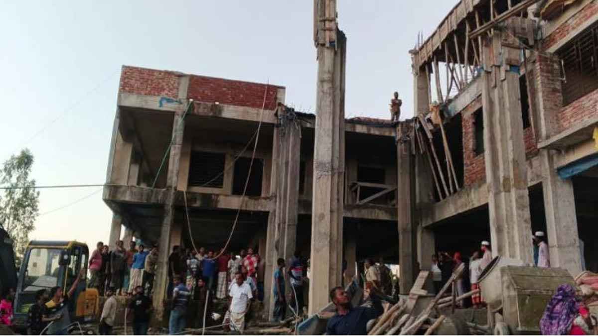 পীরগঞ্জে ভবনের ছাদ ধসে ২ শ্রমিক নিহতের ঘটনায় তদন্ত কমিটি
