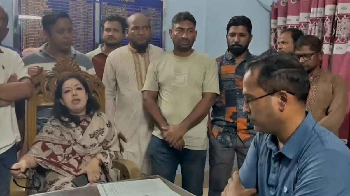 রুমিন ফারহানা ওসিকে বললেন, ‘আপনি বিরাট আওয়ামী লীগ ছিলেন’
