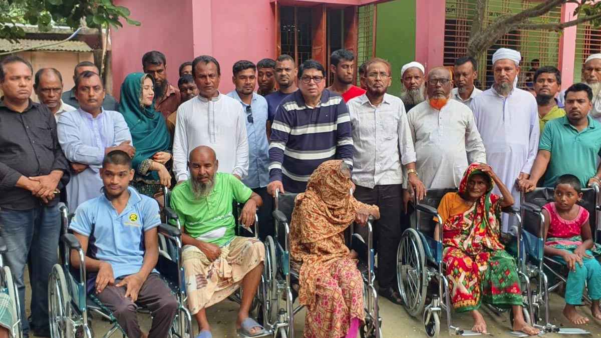 অসহায় মানুষের পাশে দাঁড়ানো সবার দায়িত্ব: সাদিক
