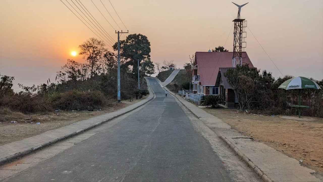 সাজেকের পর্যটন সড়ক অনির্দিষ্টকালের জন্য অবরোধের ঘোষণা