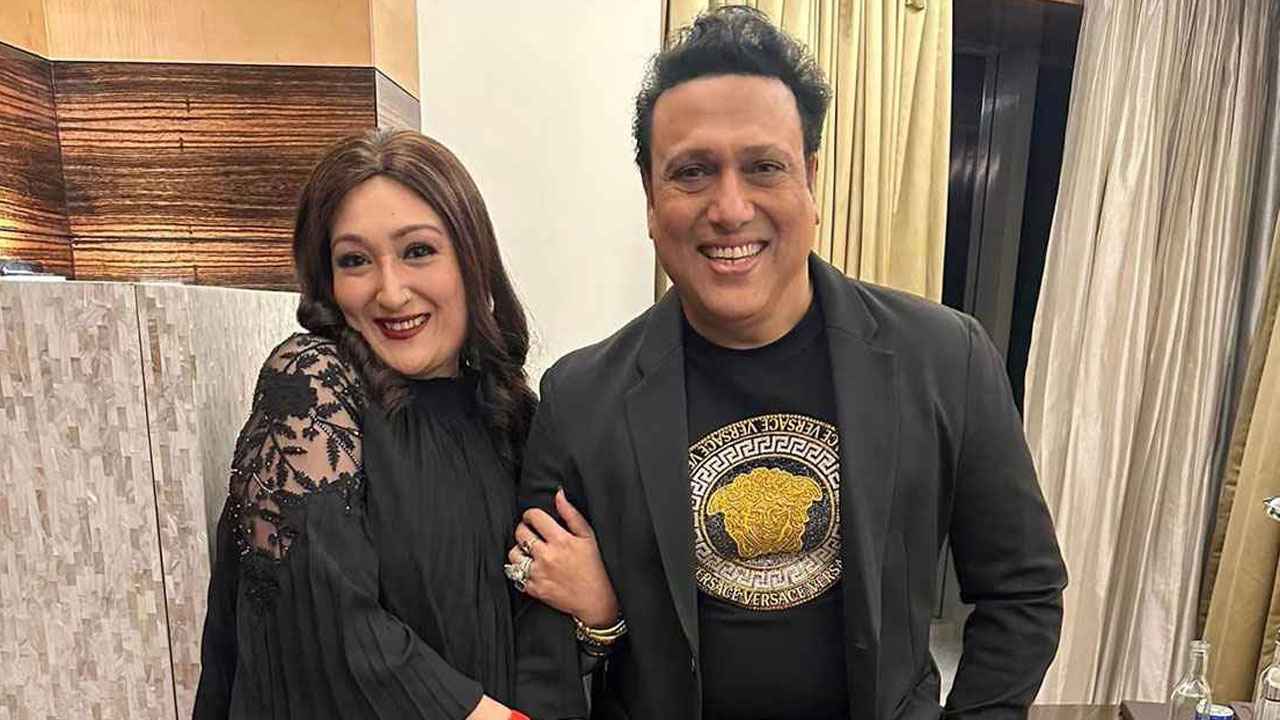 স্ত্রীকে ডিভোর্স প্রসঙ্গে মুখ খুললেন গোবিন্দ