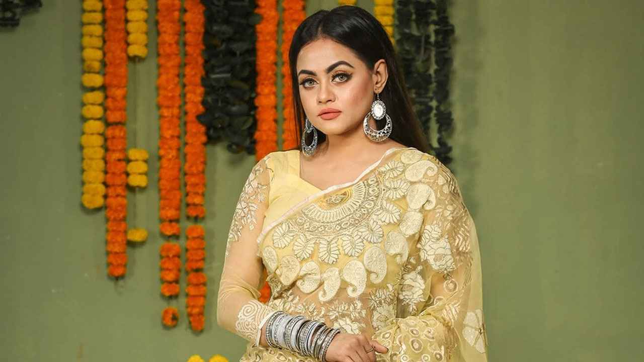 অস্ত্রোপচারের পর হার্ট অ্যাটাক, না ফেরার দেশে ক্যানসার আক্রান্ত মডেল