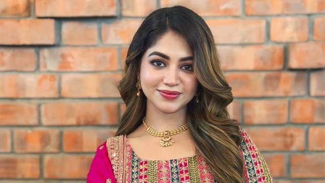 শুটিং সেটে দুর্ঘটনার শিকার অভিনেত্রী প্রিয়ন্তী উর্বী