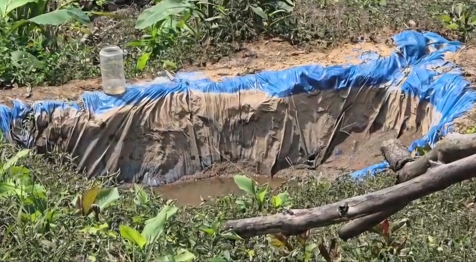 ঝিড়ির_পাশে_কূয়ার_পানিও_শুকিয়ে_গেছে_