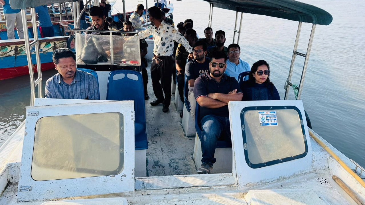 পদ্মা_মা_ইলিশ_শিকারের_অপরাধে_মুন্সিগঞ্জে_১৮_জেলে_আটক-(১)-২০-১০-২৬_(1)(8)