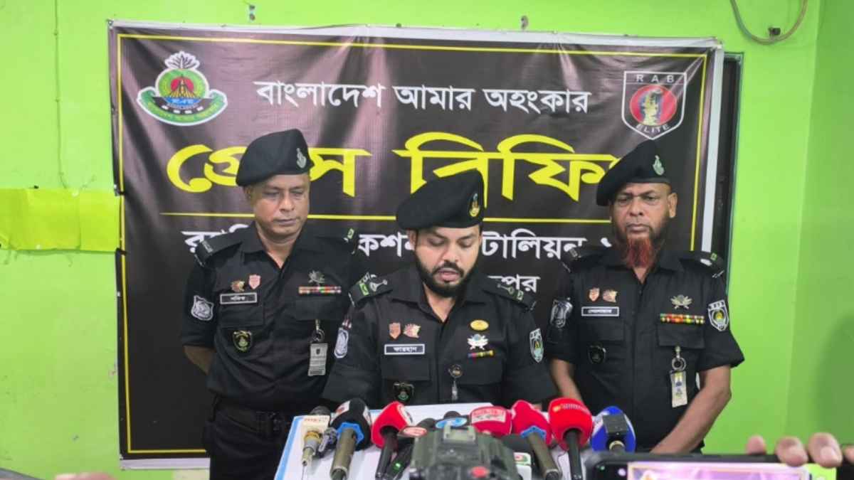 অবৈধ বিদ্যুৎসংযোগের তারে জড়িয়ে বৃদ্ধার মৃত্যু, লাশ গুমের চেষ্টা