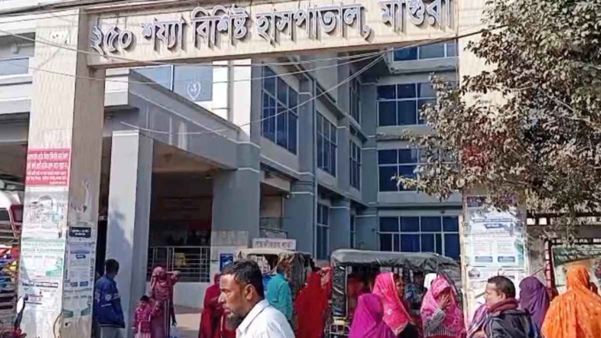 মাগুরায় সড়কে ঝরল কৃষকের প্রাণ