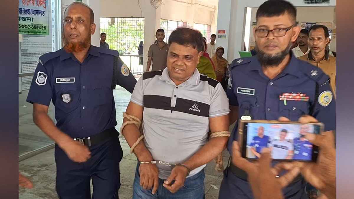 জামিন না হওয়ায় ক্ষুব্ধ হয়ে এজলাসে পুলিশের ওপর হামলা, এক বছরের কারাদণ্ড