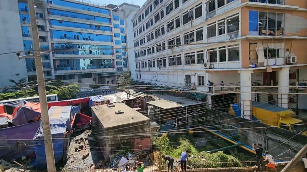‘কাভার্ডভ্যানে গ্যাস সিলিন্ডার পরিবহন অনিরাপদ’