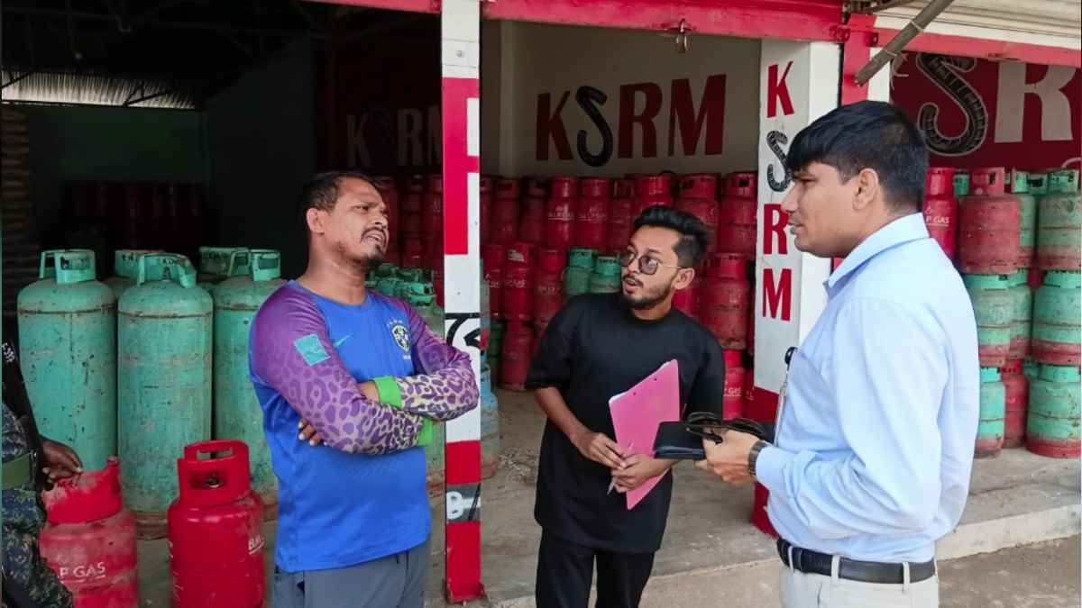 ফেনীতে দুই ব্যবসায়ীকে জরিমানা ভোক্তা অধিকারের