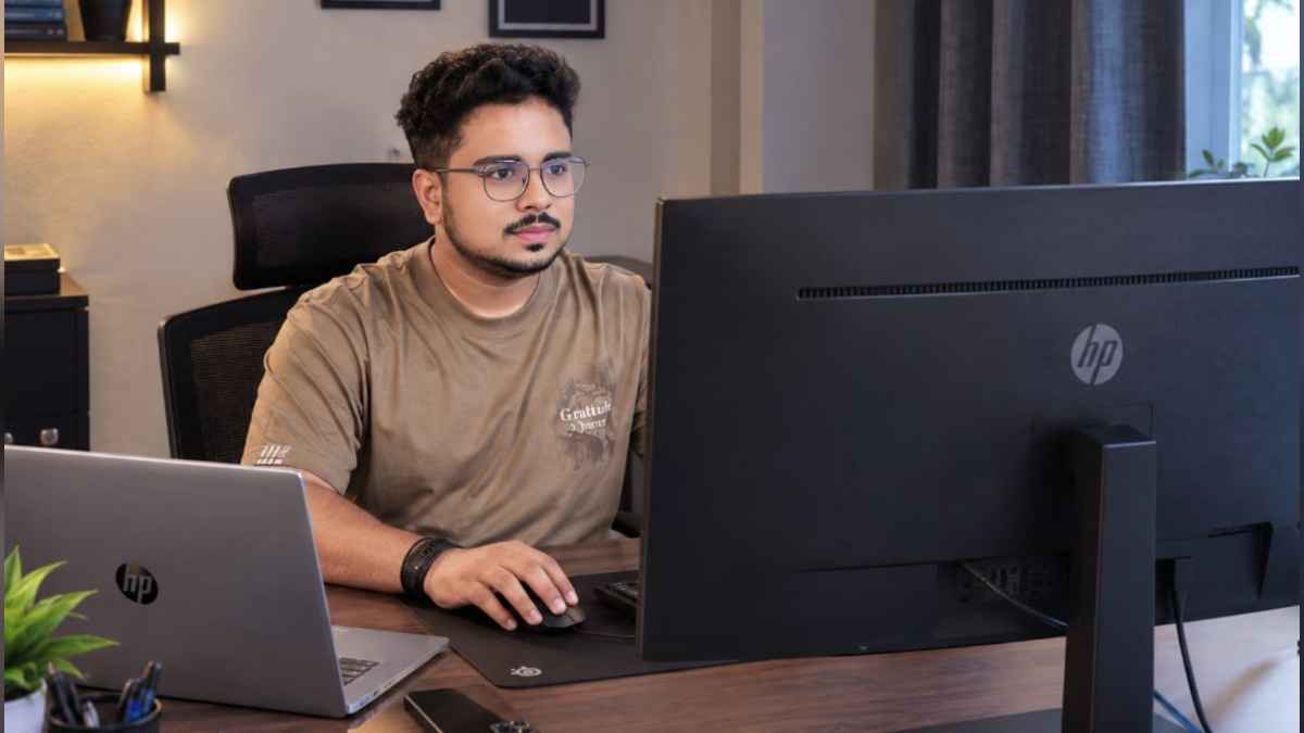 মাদরাসাপড়ুয়া মাহমুদের অবিশ্বাস্য ফ্রিল্যান্সিং জয়যাত্রা