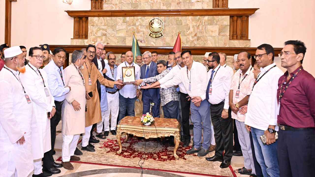 `গণতন্ত্রকে শক্তিশালী করতে স্থানীয় সরকারকে শক্তিশালী করতে হবে'