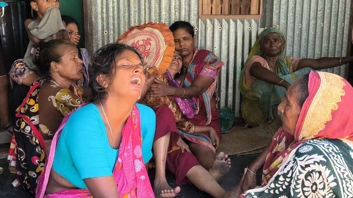 মানিকগঞ্জে জামাইয়ের লাথিতে শ্বশুর নিহত