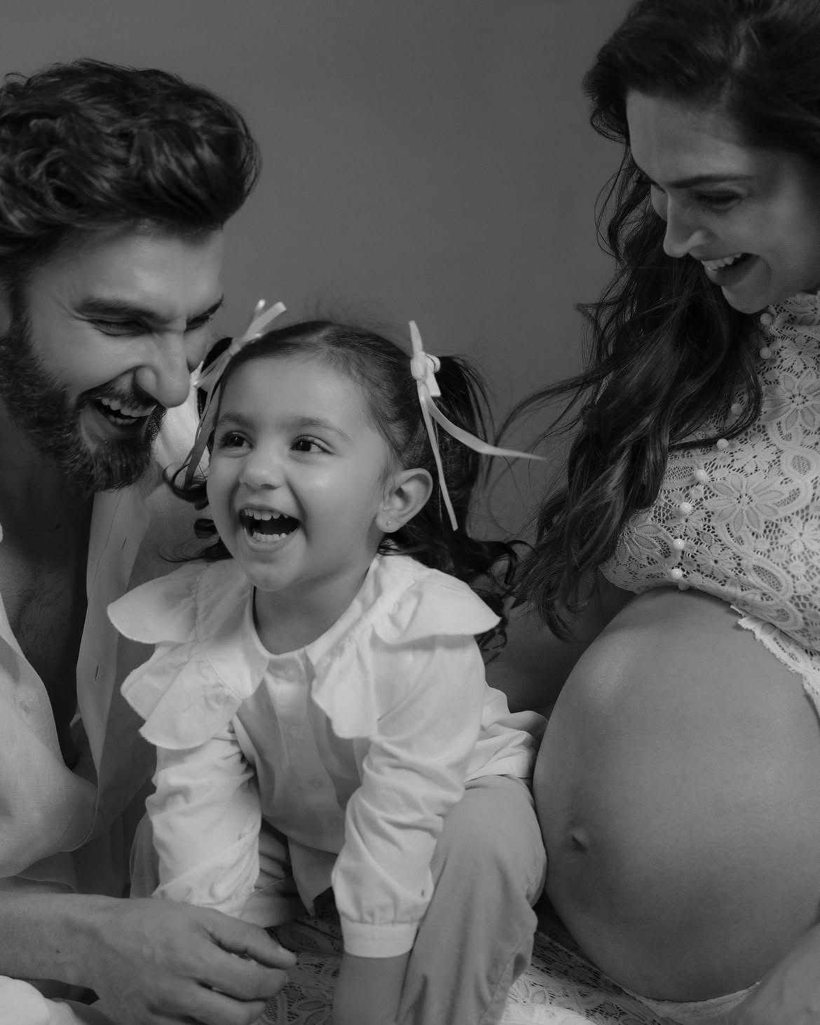 Baby_Dua_and_our_hearts_are_getting_bigger!_Thank_you_for_your_blessings!_🧿🙏🏽_@deepikapadukon_(3)