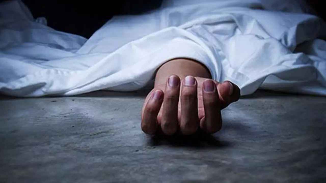 কামরাঙ্গীরচরে দুই গৃহবধূর ঝুলন্ত মরদেহ উদ্ধার